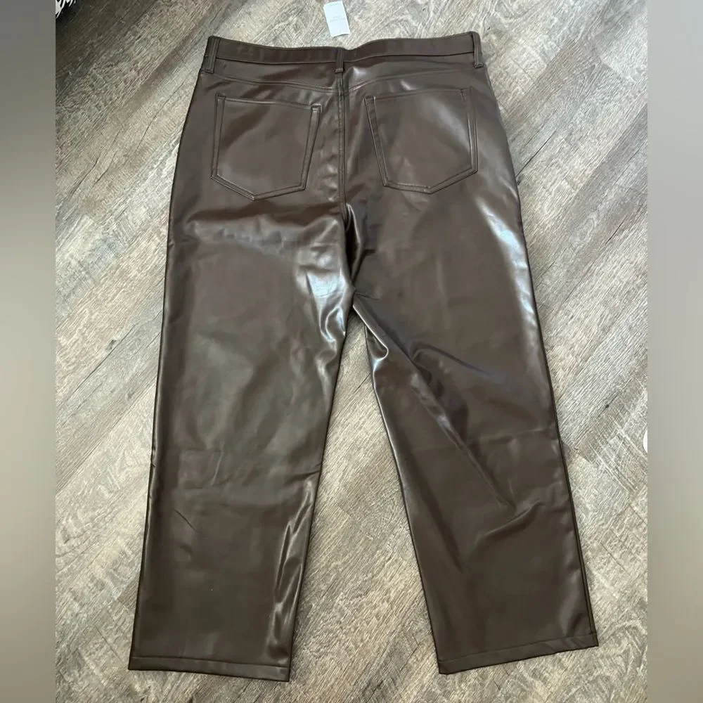Abercombie &‎ Fitch Vegan Leather 90s Relaxed Pant- Size 34/18